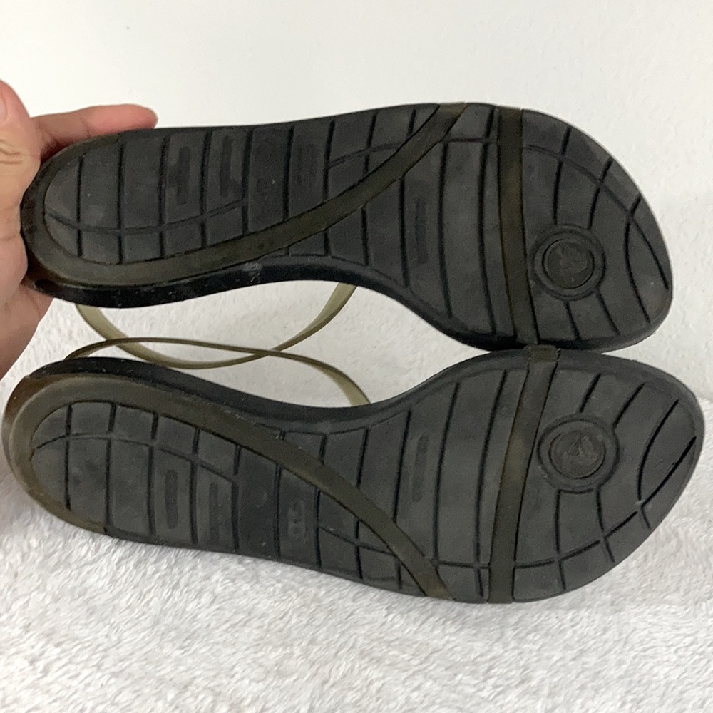 CROCS WOMEN OLIVE GREEN SANDALS, SIZE 9